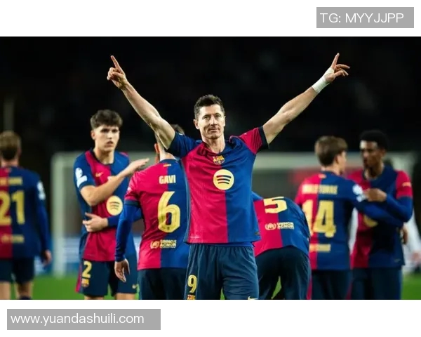 32岁足球明星盘点他们在赛场上的辉煌成就与未来展望 32岁足球明星盘点他们在赛场上的辉煌成就与未来展望