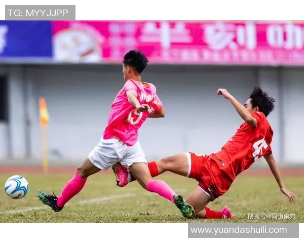 南定足球队与河内足球俱乐部激战正酣精彩赛事回顾与分析