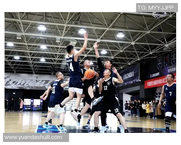 篮球明星赛的精彩瞬间与球场上的友谊与竞争精神
